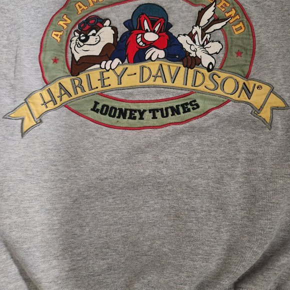 VINTAGE SWEATER. - Picture 2 of 2